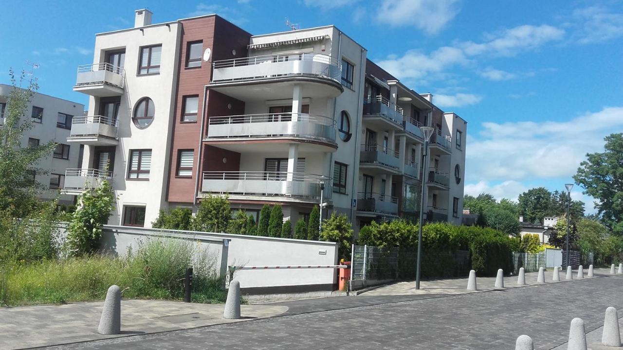 Apartament Rodzinny Family Garden Jastrzębia Góra Exterior foto